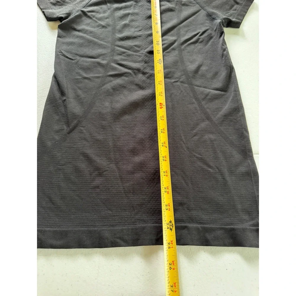 Lululemon Swiftly Tech Short Sleeve 2.0 Shirt Black Crew Neck Activewear Top